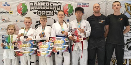 Bild: Julia Schwarz holt Sieg in neuer Taekwondo-Leistungsklasse – auch Luis Schulz und Bohdan Blyzniuk wieder unbesiegt